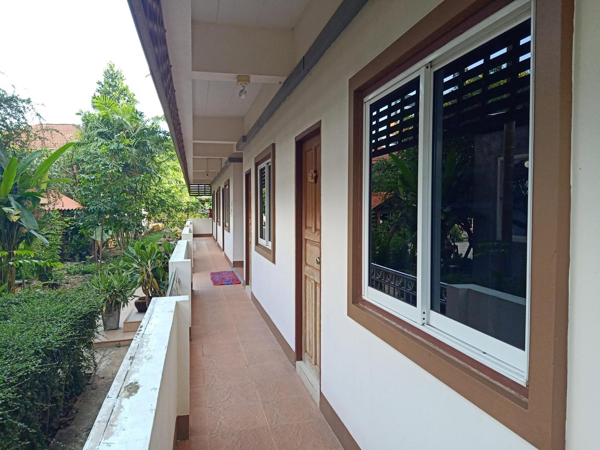 Phumchan Place Hotel Phayao Exterior foto
